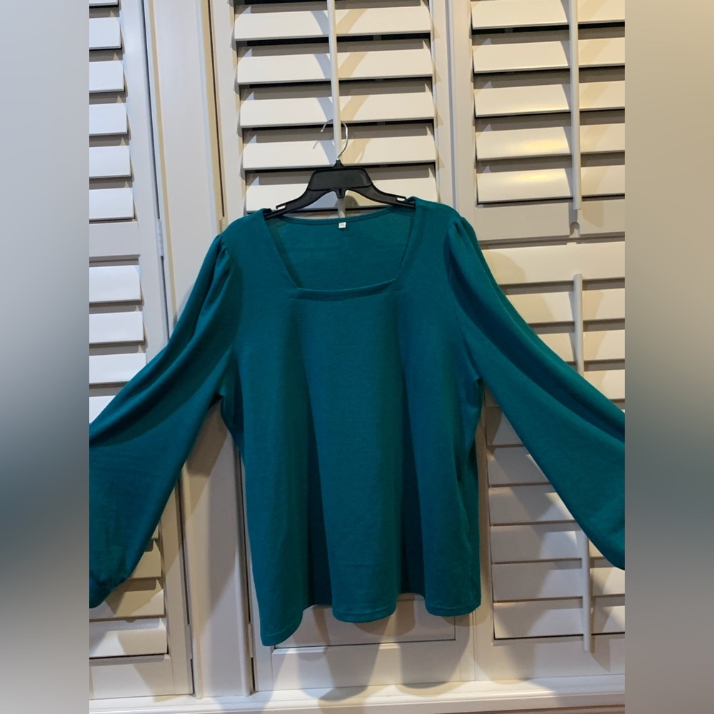 Teal long sleeve thin sweater